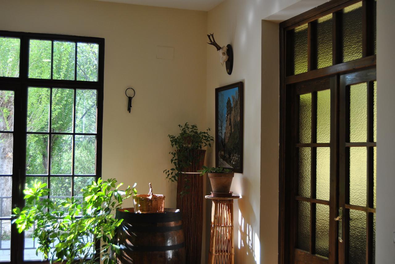 Hostal Rural Amador Puente de Vadillos ภายนอก รูปภาพ