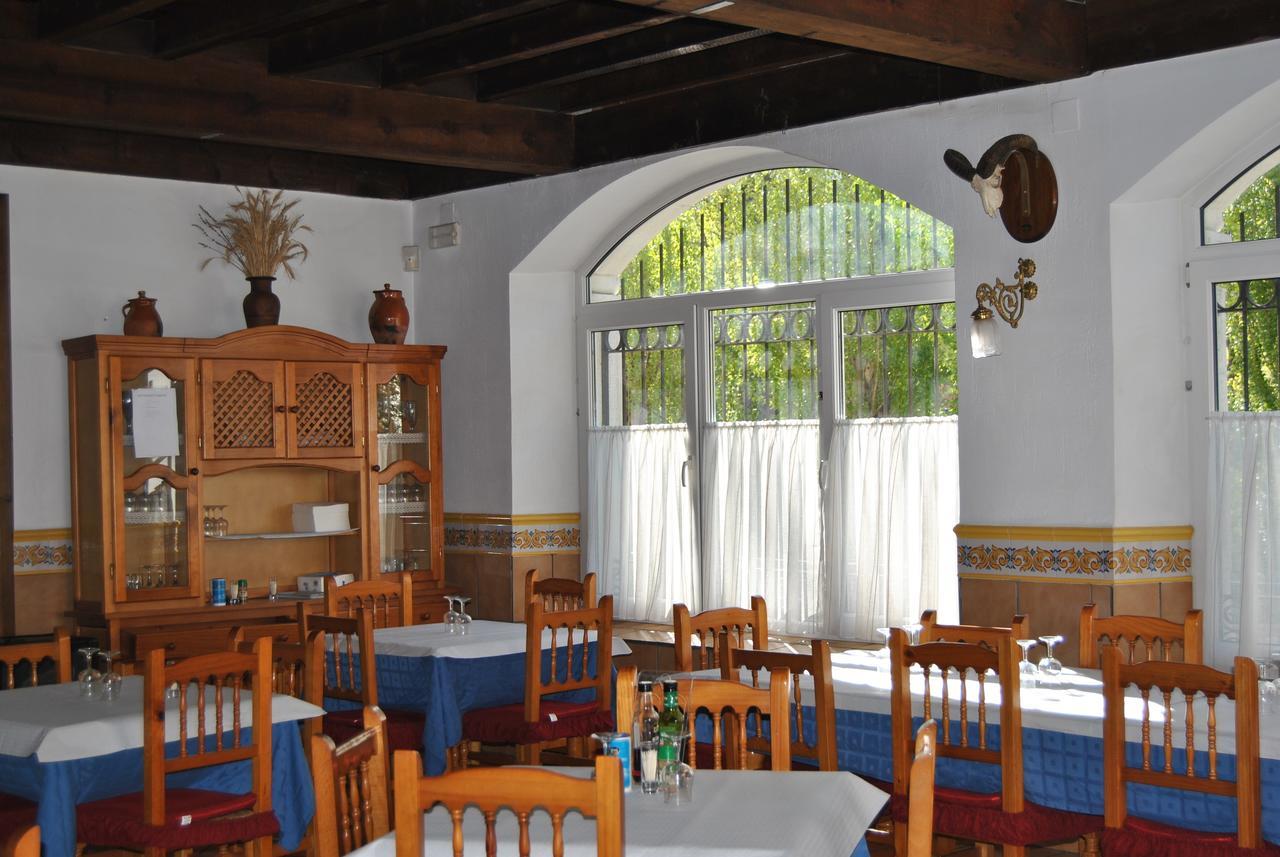 Hostal Rural Amador Puente de Vadillos ภายนอก รูปภาพ