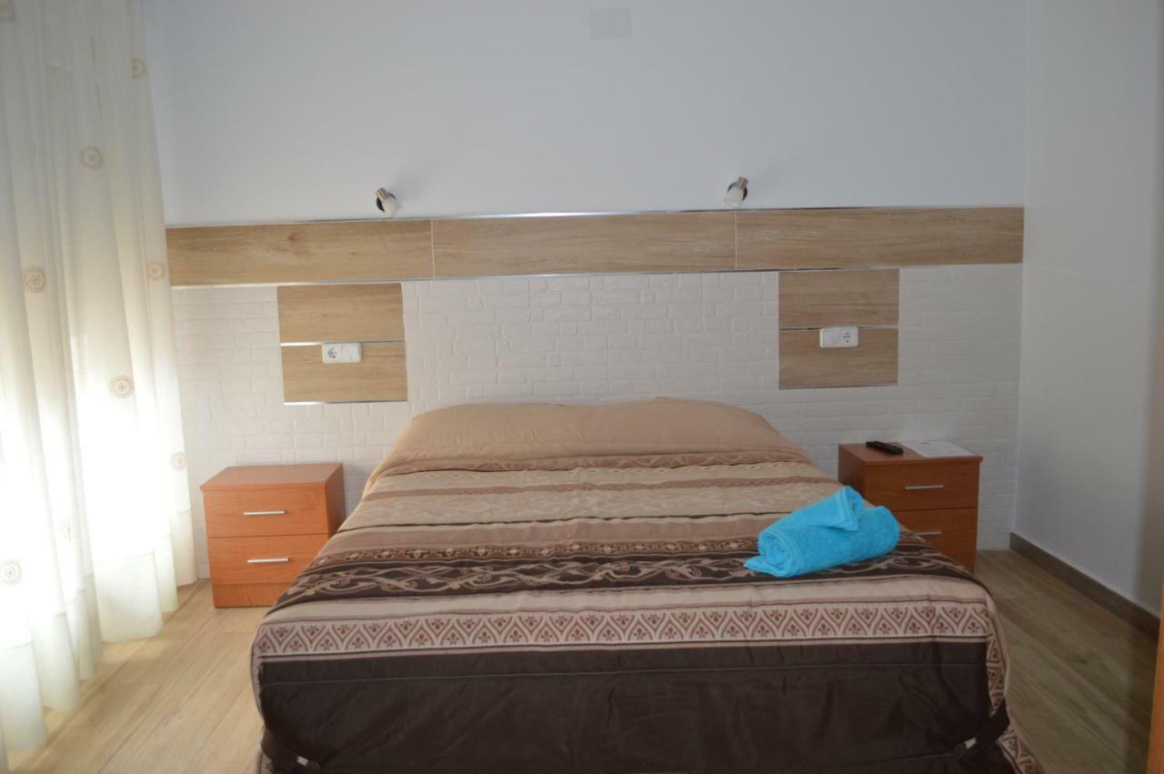 Hostal Rural Amador Puente de Vadillos ภายนอก รูปภาพ